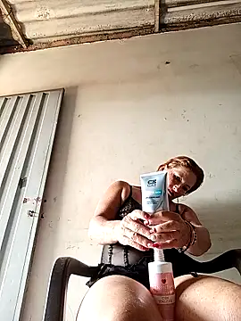 Sexy-Woman-Mature online show from 10.13.25