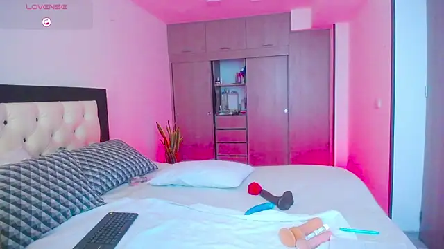 CarolinneFiotti online show from 09.29.25