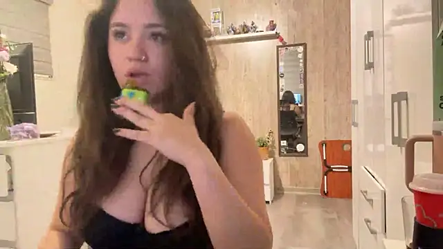 Snapshot of Piolapk chatting on 03.17.26 Piolapk online show from 03.17.26