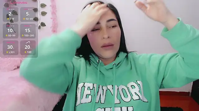 Snapshot of luna_lgomez_ chatting on 03.13.25 luna lgomez  online show from 03.13.25