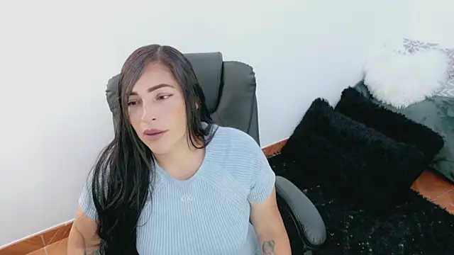 luna lgomez  online show from 05.04.26