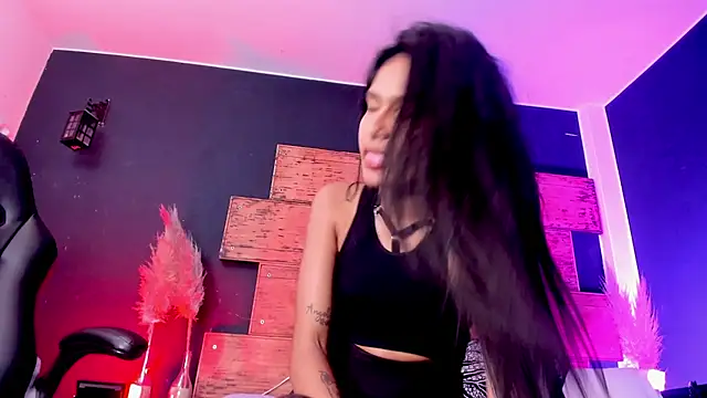 Fernanda liie  online show from 03.18.25