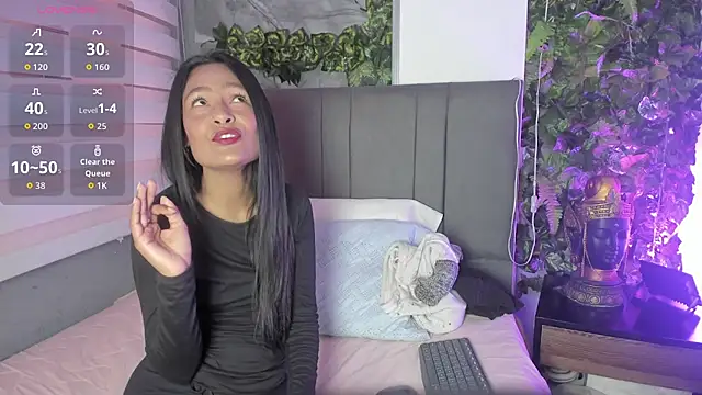 Fernanda liie  online show from 12.05.25