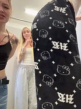 Snapshot of melicious_ chatting on 04.03.26 melicious online show from 04.03.26