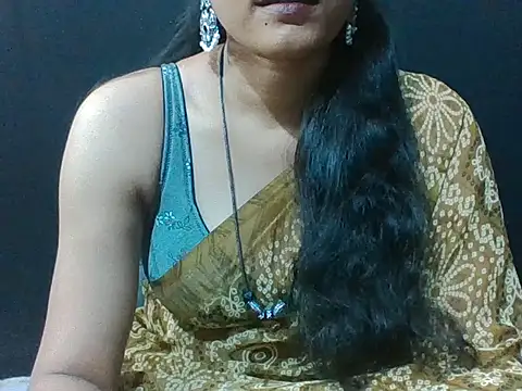 Snapshot of sugandha_bhabhi chatting on 10.30.25 sugandha bhabhi online show from 10.30.25