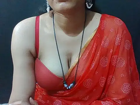 Snapshot of sugandha_bhabhi chatting on 11.04.25 sugandha bhabhi online show from 11.04.25