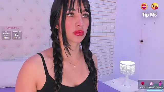 Snapshot of Emilly_wilson_ chatting on 09.09.25 Emilly wilson online show from 09.09.25