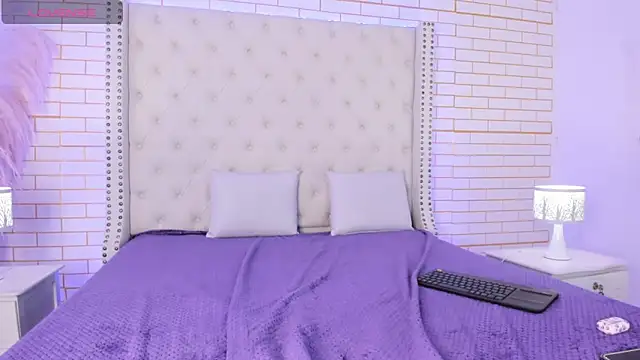 Snapshot of Emilly_wilson_ chatting on 09.26.25 Emilly wilson online show from 09.26.25