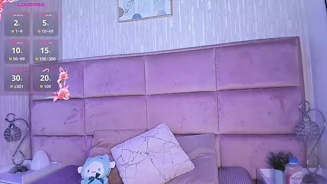 Marianna Ray  online show from 11.21.25