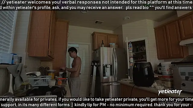 Snapshot of yetieater chatting on 06.22.26 yetieater online show from 06.22.26