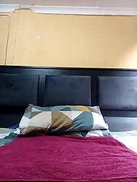 JuicyMilkyTizzy online show from 02.13.26