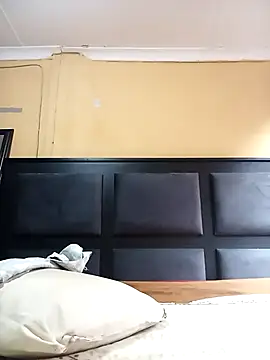 JuicyMilkyTizzy online show from 02.28.26