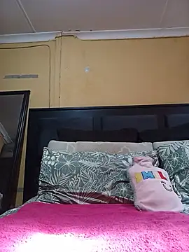 JuicyMilkyTizzy online show from 07.24.26