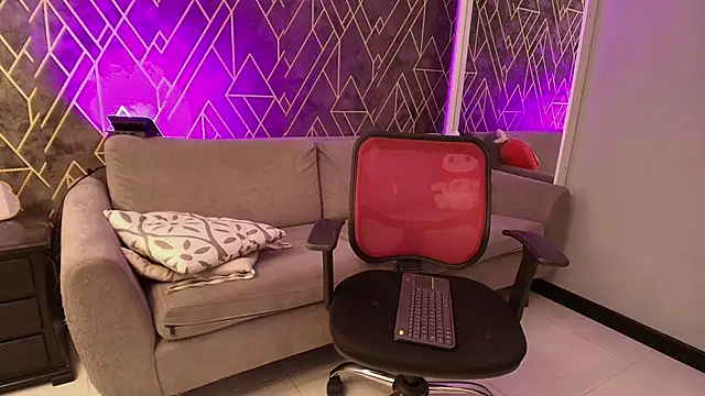 Tahara Romanov online show from 03.15.25