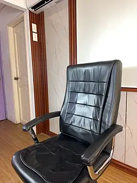 Snapshot of PinkyMoon chatting on 10.04.25 PinkyMoon online show from 10.04.25