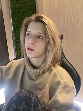 Snapshot of amorearte_m chatting on 03.12.25 amorearte m online show from 03.12.25