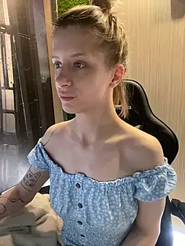 Snapshot of amorearte_m chatting on 03.14.25 amorearte m online show from 03.14.25