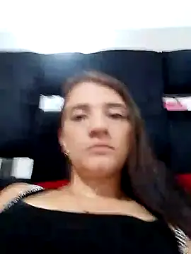 Snapshot of ArianaaGrace chatting on 10.16.25 ArianaaGrace online show from 10.16.25