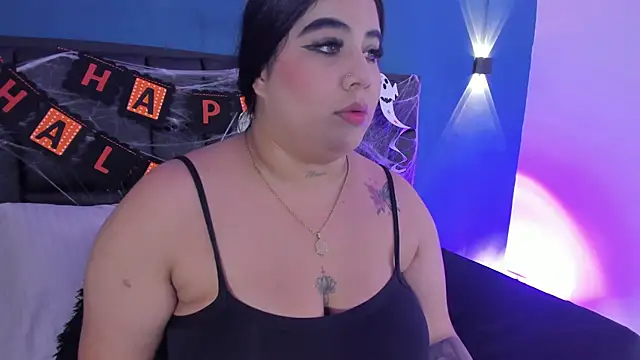 Snapshot of DANESKA_HILLER chatting on 10.30.25 DANESKA HILLER online show from 10.30.25