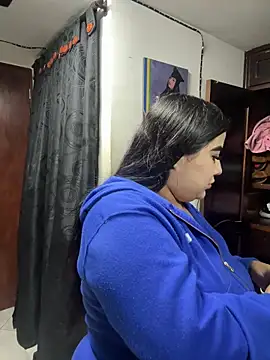 Snapshot of DANESKA_HILLER chatting on 11.14.25 DANESKA HILLER online show from 11.14.25