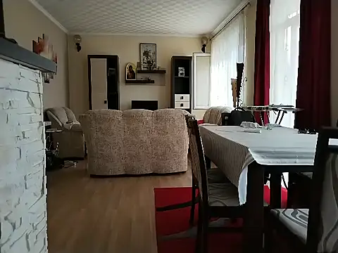 Snapshot of Snajperbaba chatting on 10.18.25 Snajperbaba online show from 10.18.25