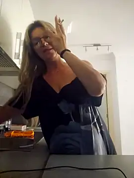 Melody73 online show from 09.13.25