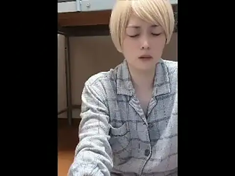 Snapshot of mgnhiroyuki chatting on 11.16.25 mgnhiroyuki online show from 11.16.25