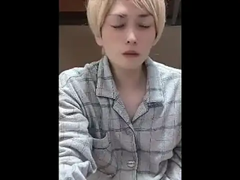 Snapshot of mgnhiroyuki chatting on 11.23.25 mgnhiroyuki online show from 11.23.25