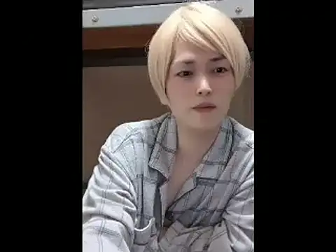 Snapshot of mgnhiroyuki chatting on 12.03.25 mgnhiroyuki online show from 12.03.25