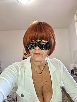 Snapshot of Gattina74 chatting on 11.07.25 Gattina74 online show from 11.07.25