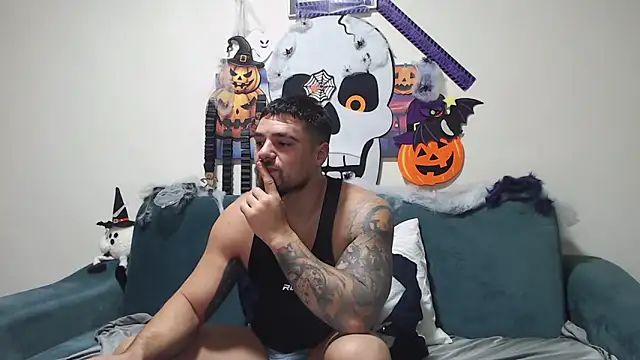 Tiberius hunk online show from 11.05.25