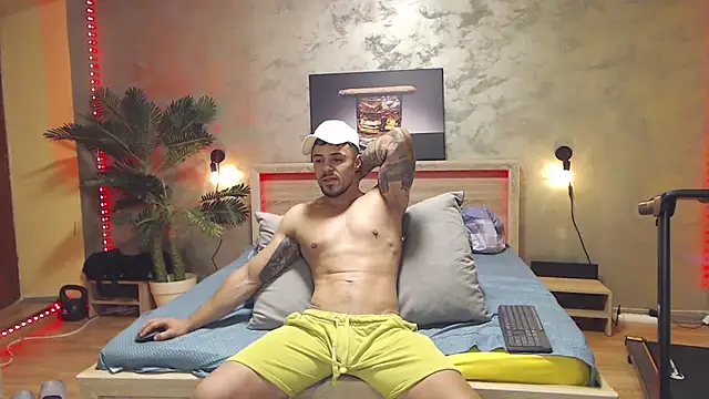 Tiberius hunk online show from 08.01.26