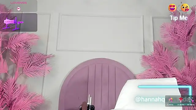 Hanaahquinn online show from 02.05.26