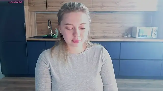 christie luv online show from 03.11.26