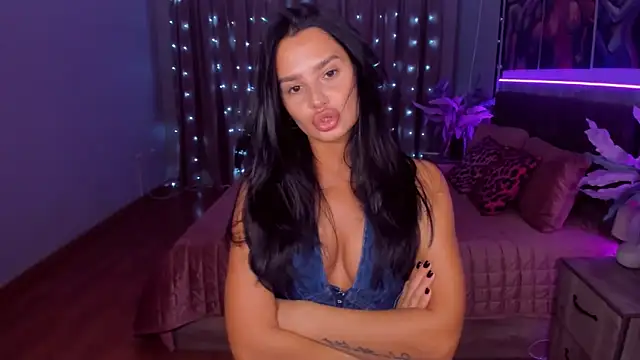 DanaSincere online show from 03.18.25