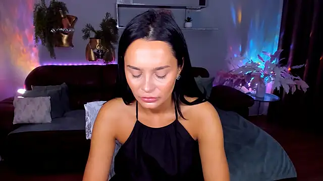 Snapshot of DanaSincere chatting on 06.19.26 DanaSincere online show from 06.19.26