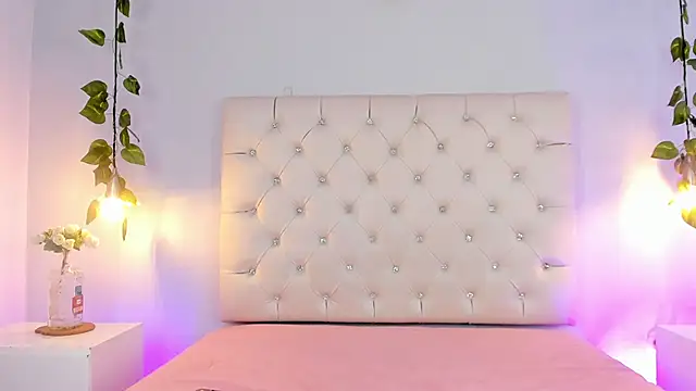 Snapshot of Lia_Taylor1 chatting on 10.09.25 Lia Taylor1 online show from 10.09.25