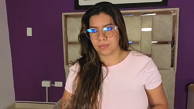emilyy cooperr online show from 08.04.26