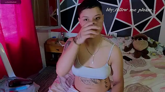 Snapshot of demimoore222 chatting on 10.11.25 demimoore222 online show from 10.11.25