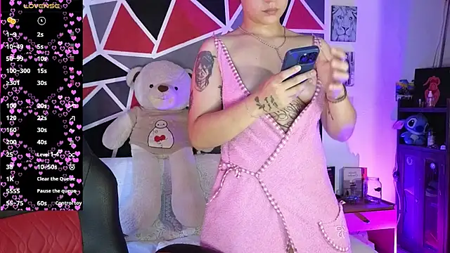 Snapshot of demimoore222 chatting on 02.26.26 demimoore222 online show from 02.26.26