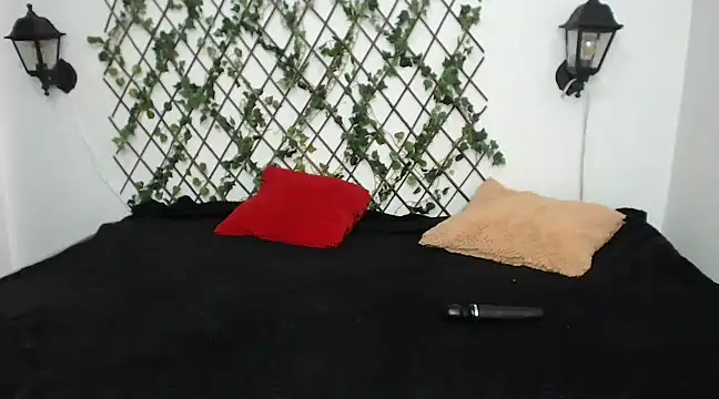 Snapshot of issa__nassar chatting on 03.20.25 issa nassar online show from 03.20.25