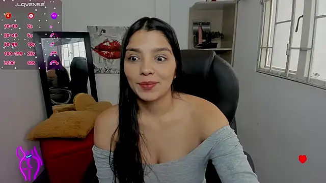 Snapshot of issa__nassar chatting on 09.26.25 issa nassar online show from 09.26.25