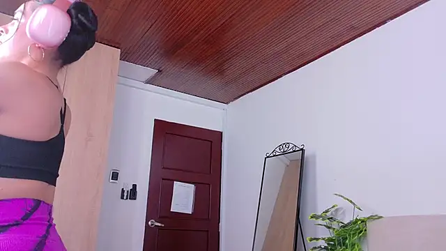 SaritaBratz online show from 10.14.25