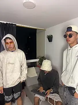 Snapshot of Miguel_bigcock chatting on 02.03.26 Miguel bigcock online show from 02.03.26