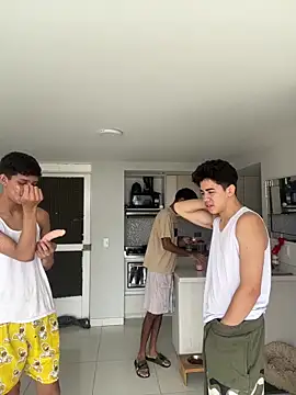 Snapshot of Miguel_bigcock chatting on 02.18.26 Miguel bigcock online show from 02.18.26