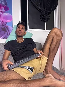 Snapshot of Miguel_bigcock chatting on 03.20.26 Miguel bigcock online show from 03.20.26