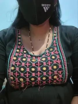 Snapshot of Sexyradha_ chatting on 06.23.26 Sexyradha online show from 06.23.26