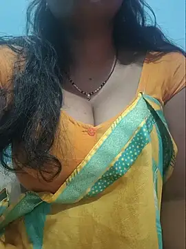 Snapshot of Sexyradha_ chatting on 07.10.26 Sexyradha online show from 07.10.26