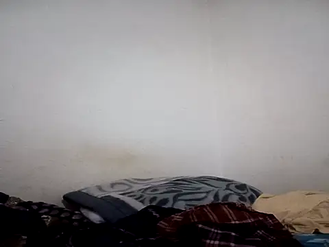 Snapshot of Neha-Bhabhi-Rasily chatting on 10.15.25 Neha-Bhabhi-Rasily online show from 10.15.25