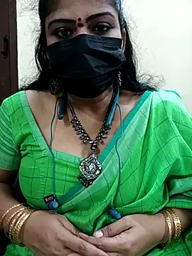 Snapshot of ashmitha chatting on 03.08.25 ashmitha online show from 03.08.25